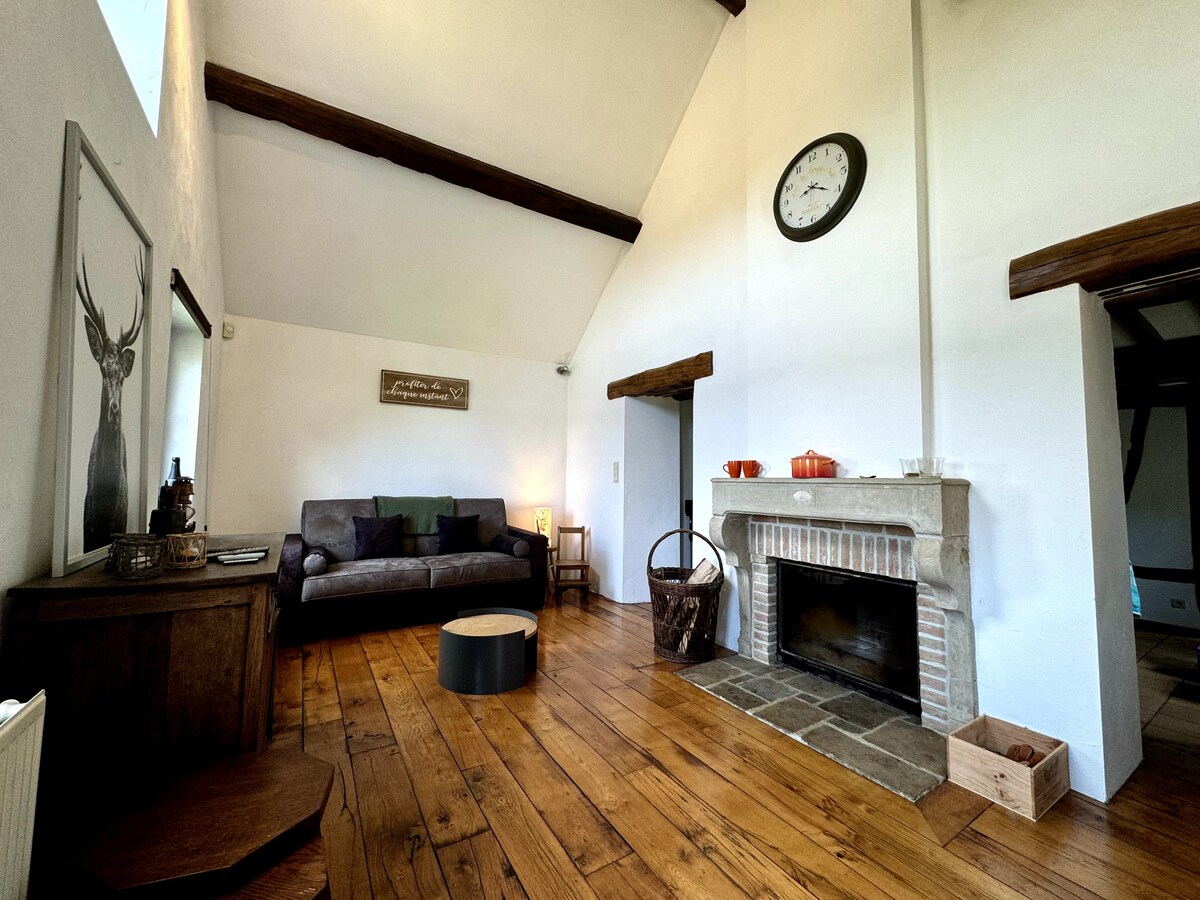 Top performing Airbnb: "Amon our Hosts" in Wallonie