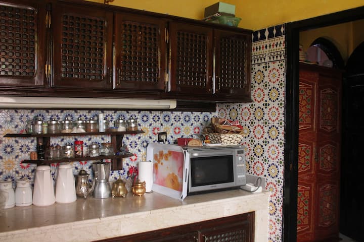 Delightful 3br And 2bth In 1st Floor Of The Riad - Mequinez