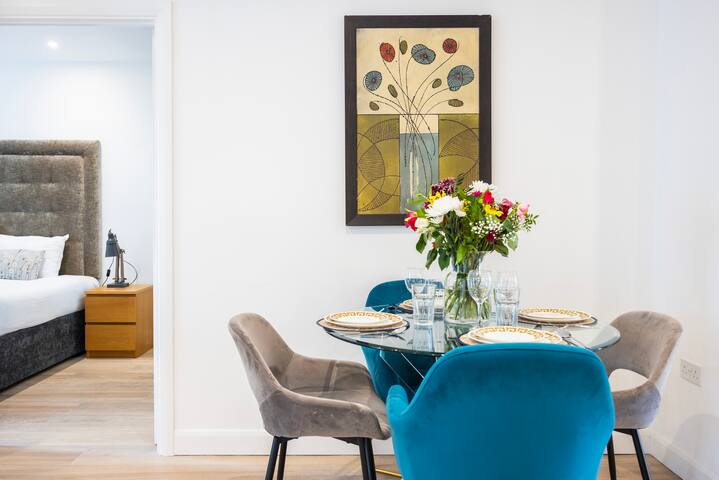 Excel Pad 3 Bed 3 Bath Apartment gallery image 4