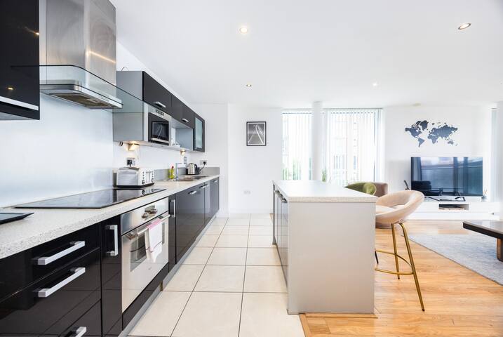 Ross Corner 3 Bed Apartment gallery image 5