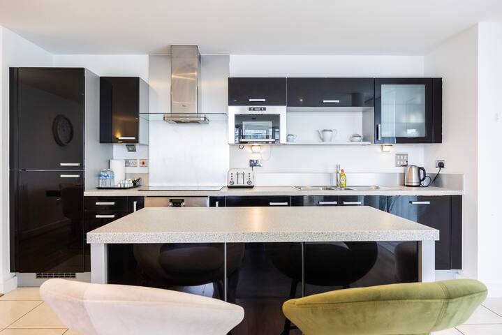 Ross Corner 3 Bed Apartment gallery image 4