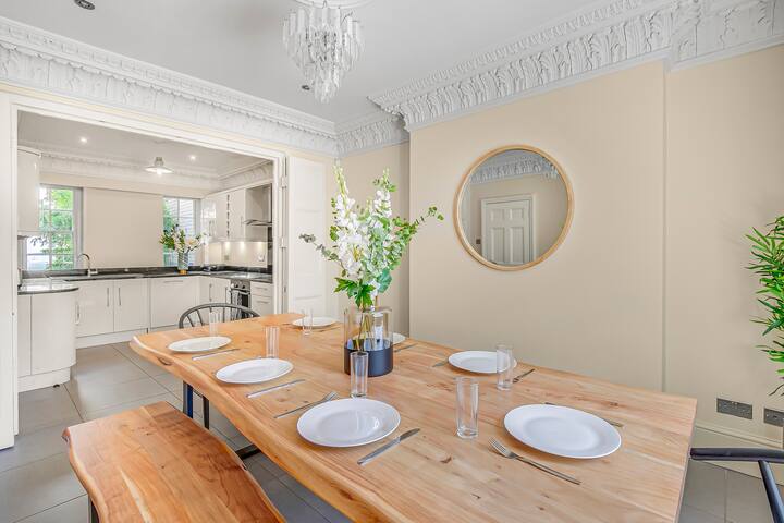 Elegant 5Bed House next to Harrods Knightsbridge gallery image 2