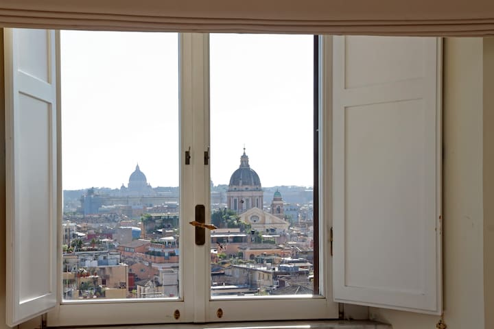 Spanish Steps2 superb view apartment by Flatinrome
