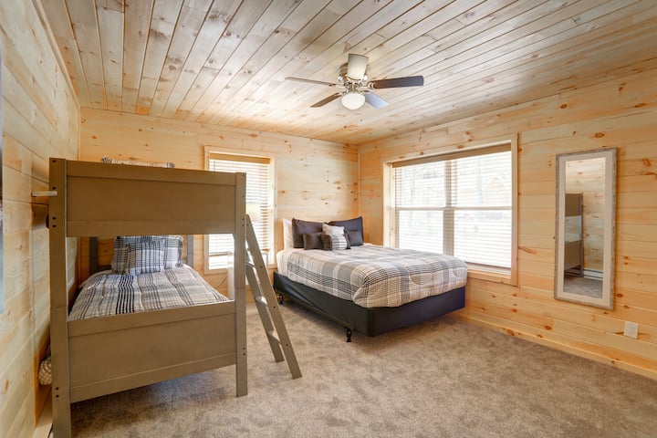 Bedroom 5 of 7. Full and a bunk with twins.