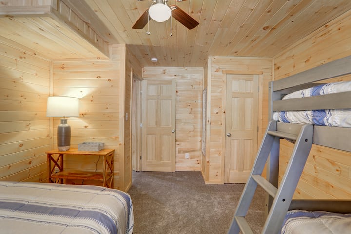 Bedroom 4 of 7. Full and a bunk with twins.