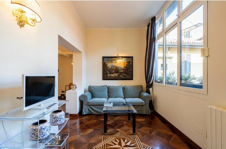 [10 minuti dal Duomo] Elegante Maison gallery image 2