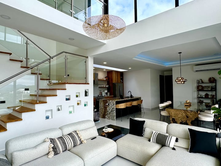 Elevated Modern ~ Ideal Location - ニカラグア