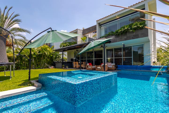 Inmuebles Bamboo managed Airbnb listing 2