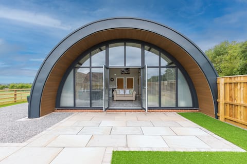 Spitfire Nissen Hut
