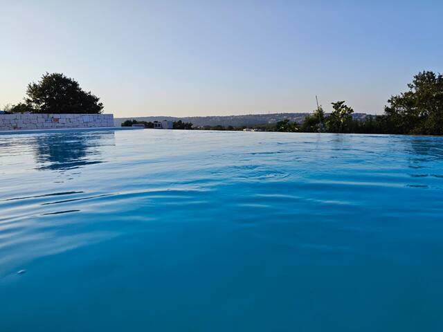 Exclusive authentic Trulli con Piscina gallery image 4