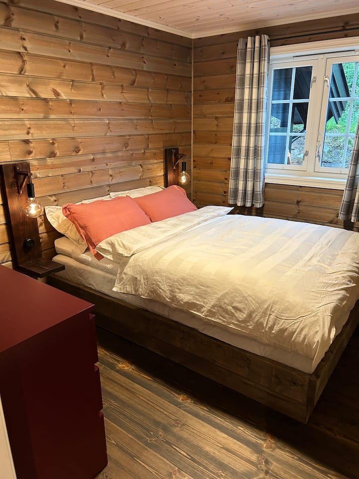 Schlafzimmer 4