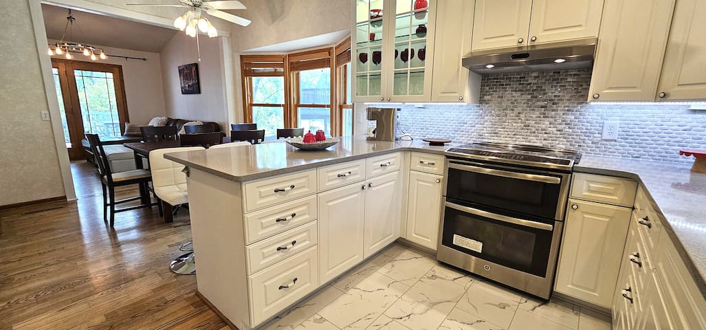 Nature’s Blissful Haven – King Bed, Outdoor Patio