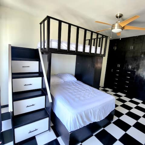 Very large apartment 6 min. from the consulate.