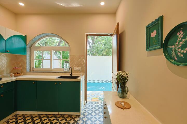 Full kitchen image 5