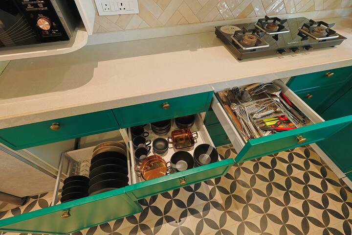Full kitchen image 3