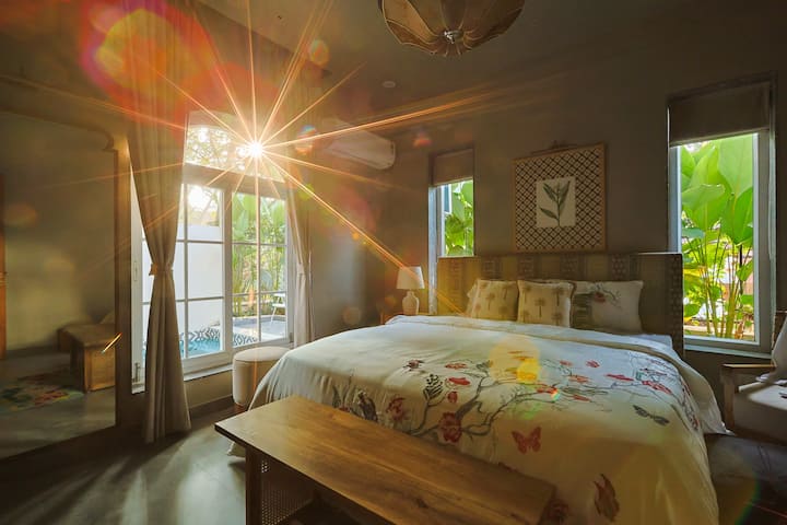 Bedroom 1 image 2