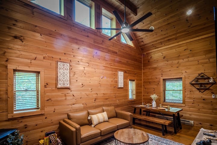 Secluded Log Cabin In Fleetwood - West Jefferson, NC