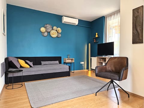 M1 Apartment