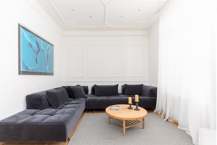 Zoe by halu!: Lovely penthouse