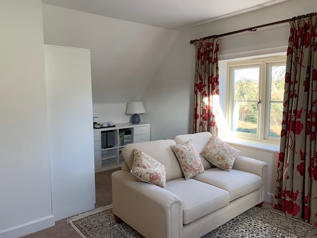 Popular Airbnb listing: Large Detached Room. in Winchcombe