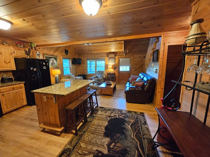 The Bear Hideout - West Jefferson, NC