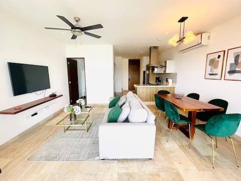 Top performing Airbnb: Beautiful 1 BD- PH and Jacuzzi in Ipana in Tohoku