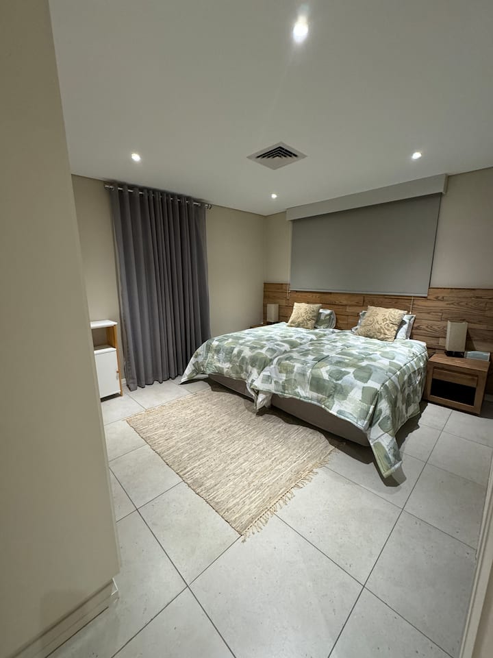 Vitanda 2 x vya mtu mmoja kwenye chumba