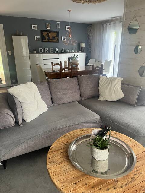 House 15 minutes from the beach