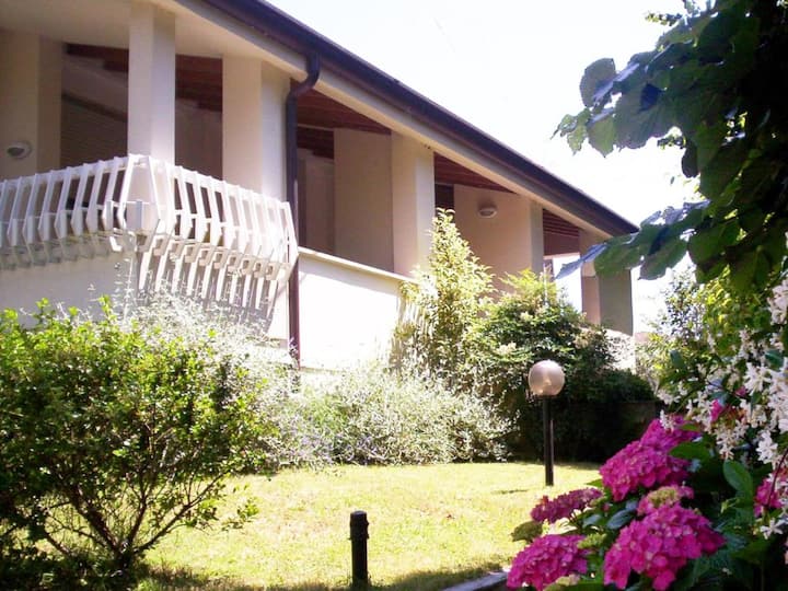 Toscana - Versilia Mare E Monti - Residenza Alice - Camaiore