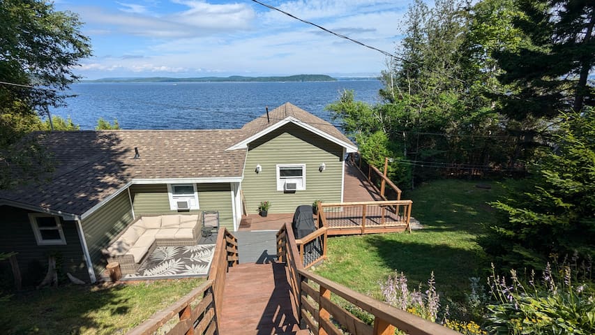 Cottage on the Rocks