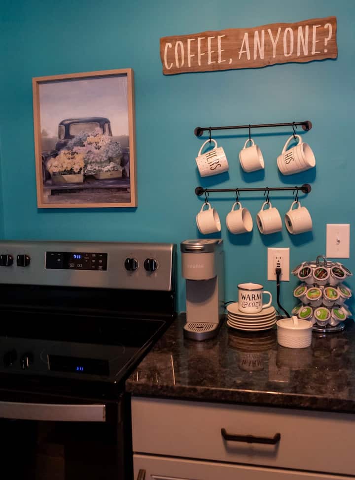 Downtown Lancaster Studio! “Modern Meets Vintage” - Lancaster, OH