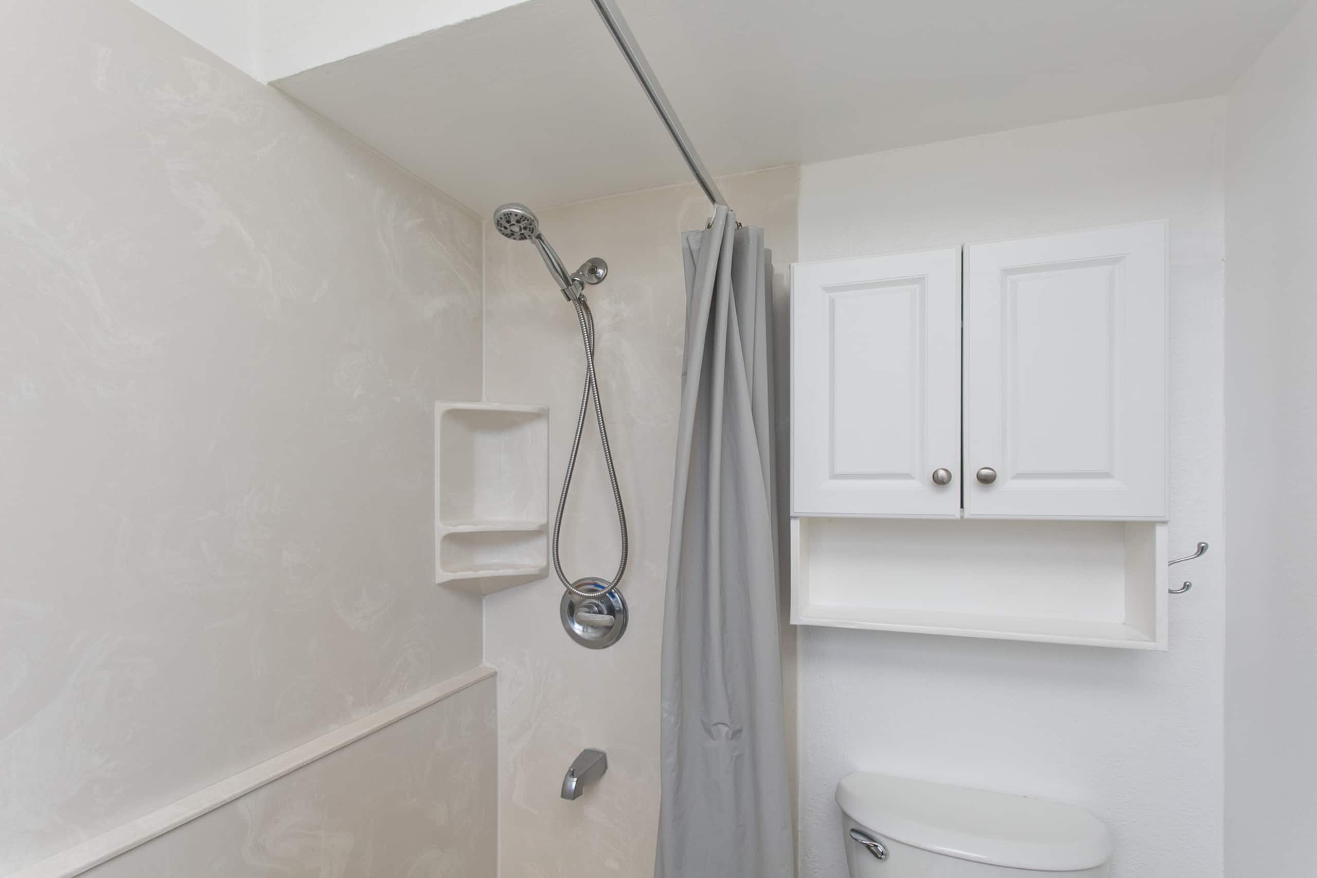 Home in Honolulu · ★4.89 · Studio · 1 bed · 1 private bath - Image 6