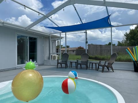 Cozy 3-bed home with Pool