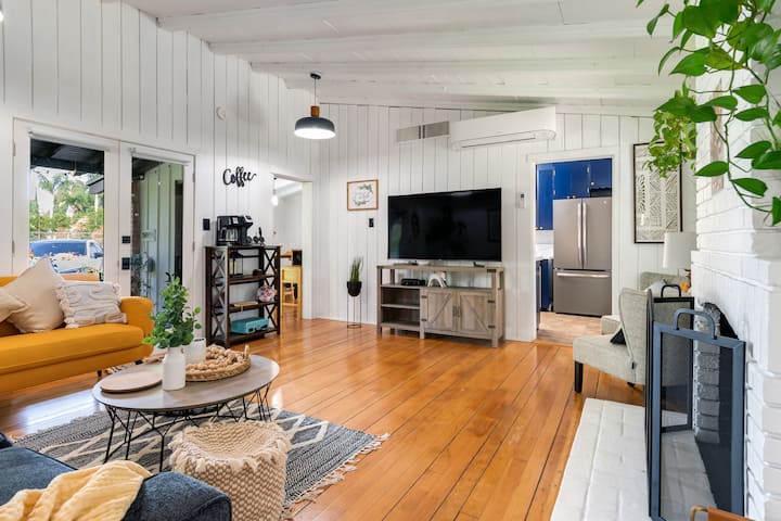 Cozy Wood St Home:spacious Yard - Riverside, CA