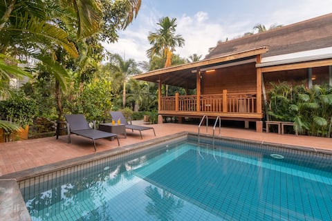 3BR Nature's Abode+W/Pvt Pool+Lawn @Morjim Beach