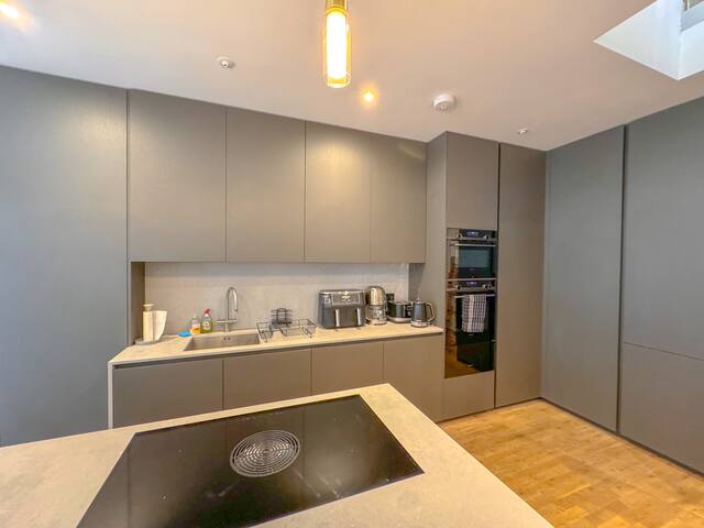 Chic 5 bedroom,3 Bath, Marylebone – Modern House gallery image 3