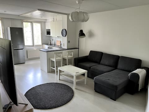 Top Airbnb: Bright and Minimalistic Studio Apartment in Itäinen Suurpiiri