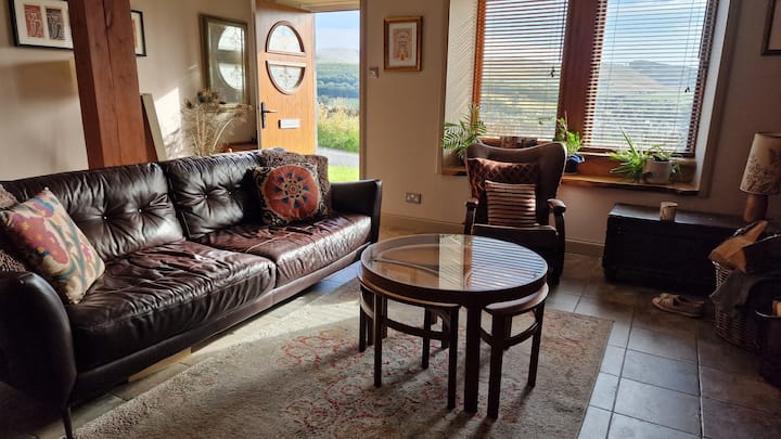 Cosy Cottage With Stunning Views - Dumfries and Galloway
