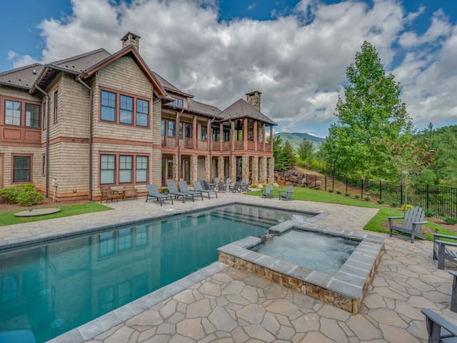 Sea Island Homes managed Airbnb listing 3