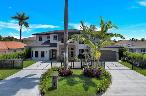 Immaculate Modern Oasis