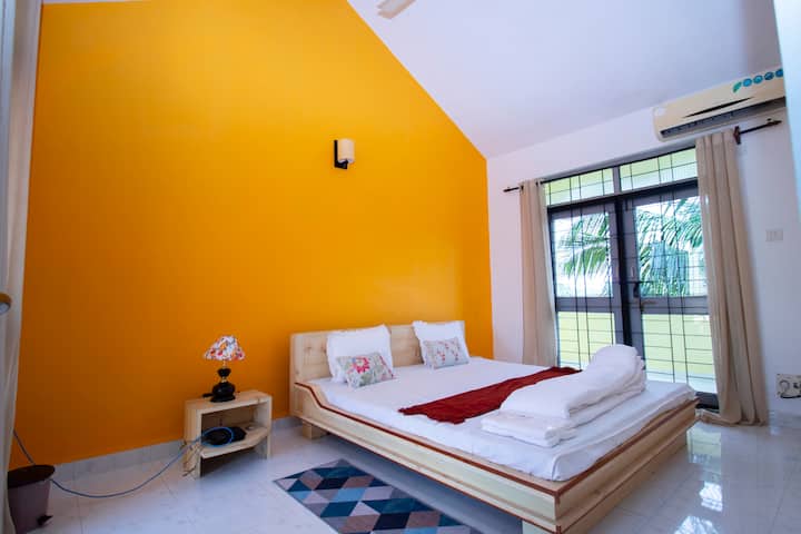 Bedroom 1 image 2