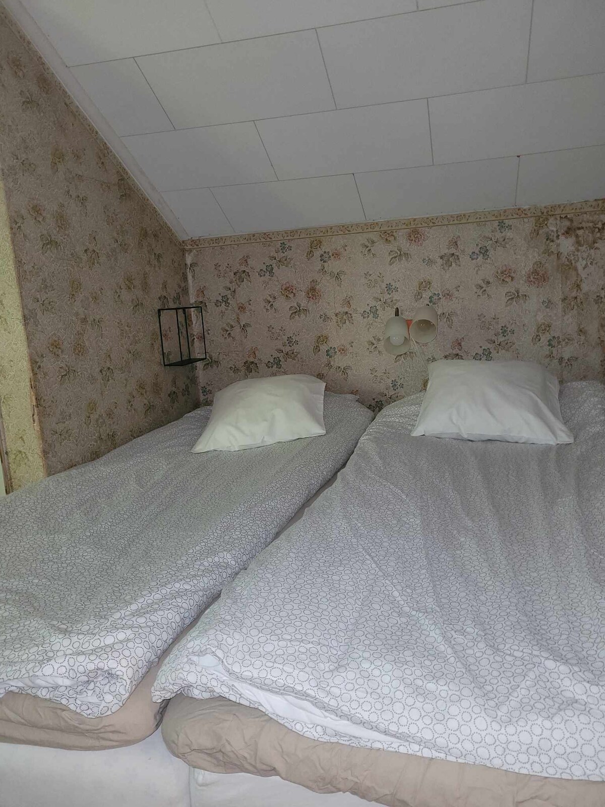 Sovrum 6, övervåning.