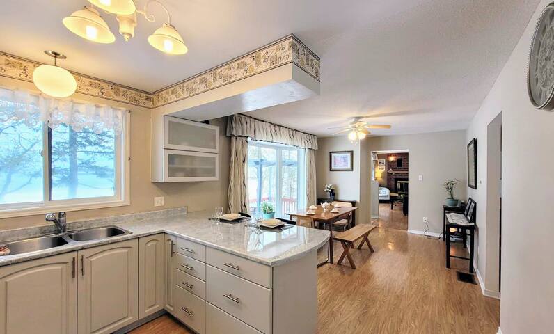 Ottawa River front house gallery image 2