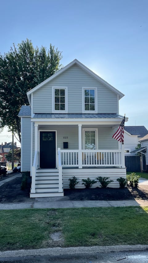 Historic Luxury | Steps to McMorran & Downtown