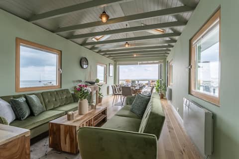 The Pontoon | Beautiful Leigh Marina