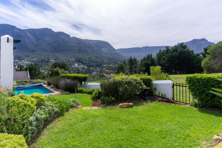 Most Elegant Mountain View in Cape Town gallery image 3