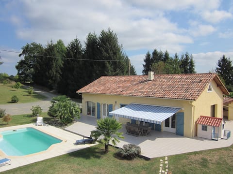 House in the countryside, pool