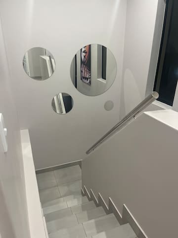 “Modern 3 bedroom Urban Getaway” gallery image 2