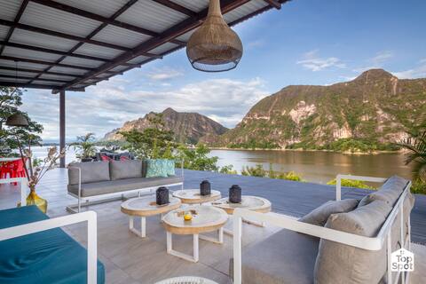 Spectacular TopSpot with the Best View of Prado!