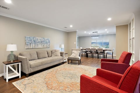 Stunning Sunflower Stay